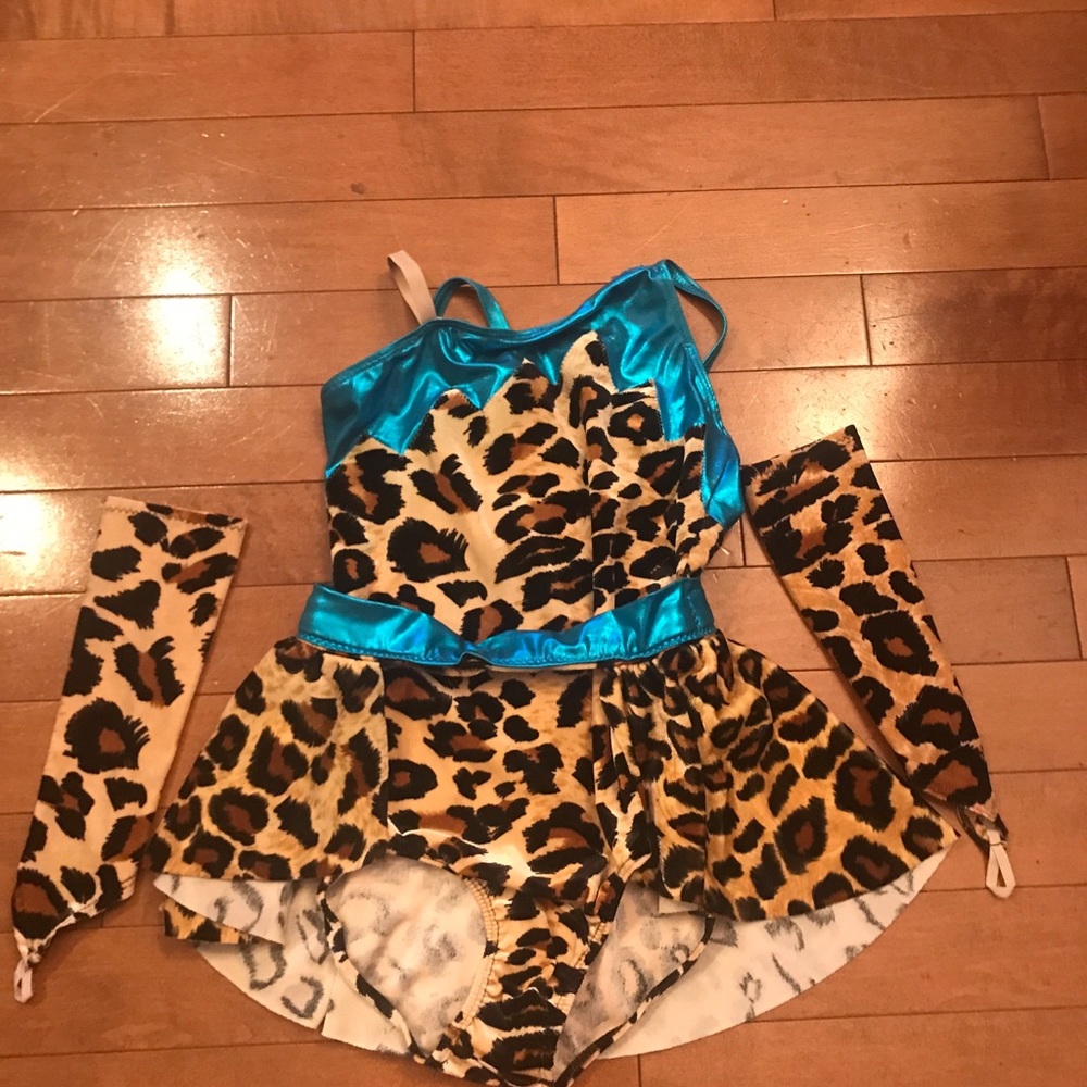 Sold Approx size 7-8 dance costume  can meausre too